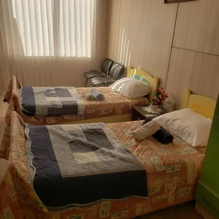 Oakland Hostal Tirana