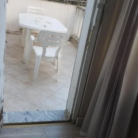 Oakland Hostel *