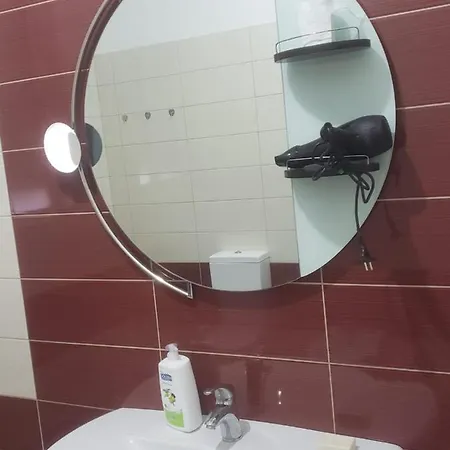 Oakland Hostal Tirana