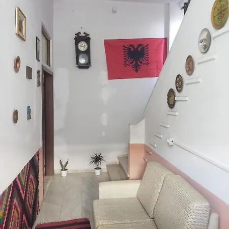 Oakland Hostel Tirana