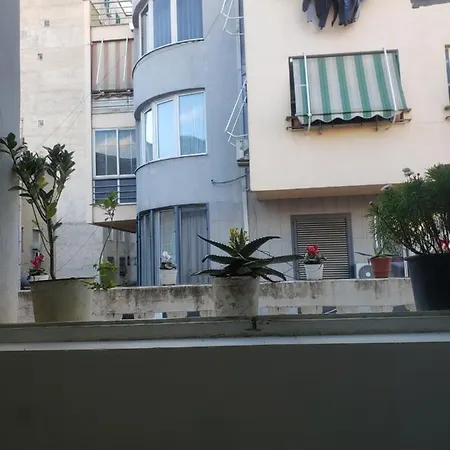 Hostel Oakland Tirana