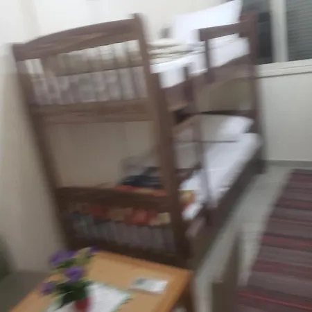 Hostel Oakland Tirana