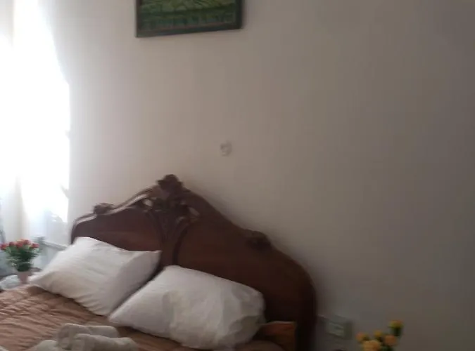 Oakland Hostel Tirana